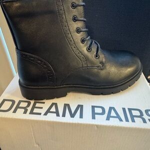 Dream Pairs Black Lace-Up Boots